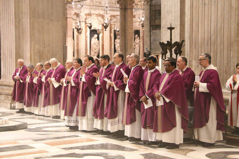 16_i sacerdoti concelebranti