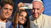 Giovani e social: Papa Francesco primo tra gli infuencer dei giovani interessati alla religione