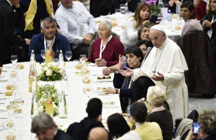 Il Papa: tutelare sempre la vita, anche quella dei poveri