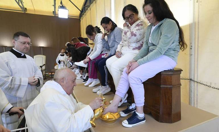 Papa Francesco a Rebibbia: «Gesù perdona sempre»