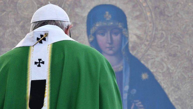 Papa Francesco affida a Maria la pace nel mondo e in Europa