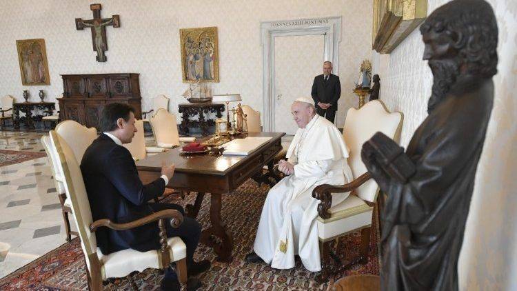 Papa Francesco ha incontrato Giuseppe Conte in udienza privata