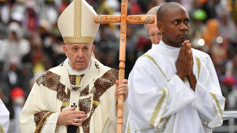Papa: il Mozambico ha diritto alla pace, superare corruzione e interessi