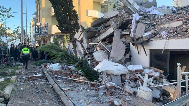 Terremoto in Albania, il cordoglio del Papa
