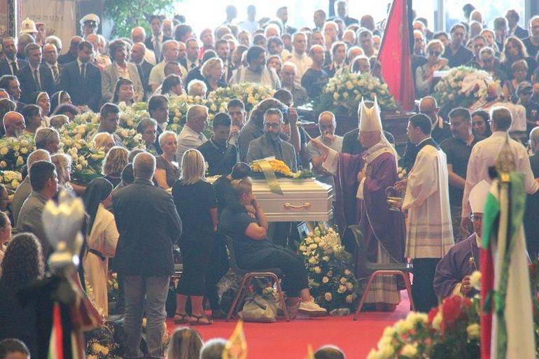 Funerali vittime Ponte Morandi. L'Arcivescovo: "Cuore squarciato, ma non ci arrendiamo"