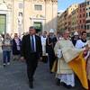 29_l'Arcivescovo in processione