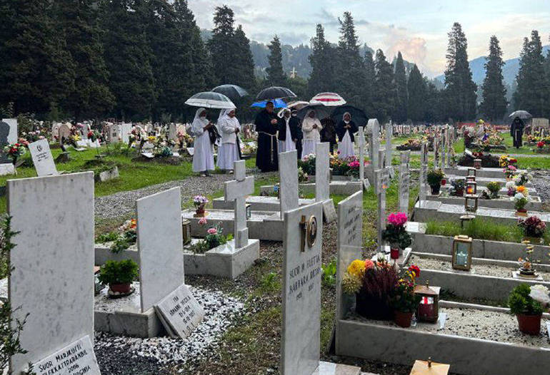 Commemorazione dei Defunti: orari di apertura dei Cimiteri cittadini