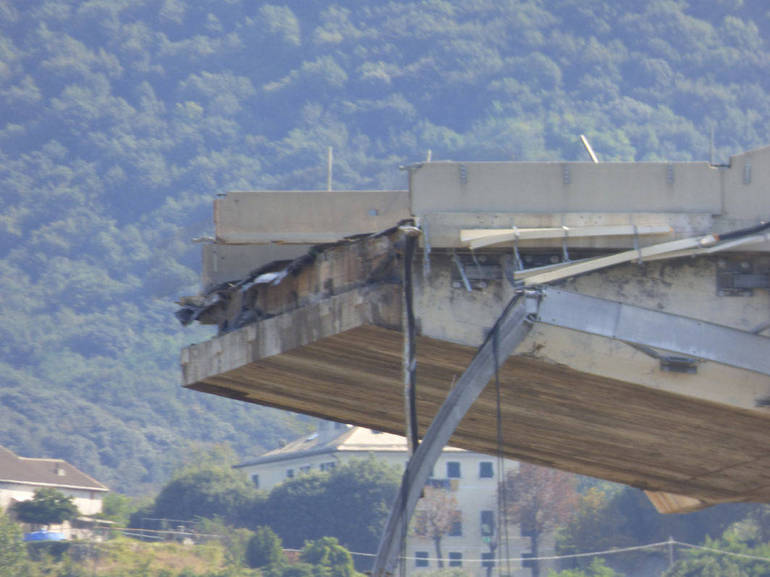 Ponte Morandi: al via la demolizione